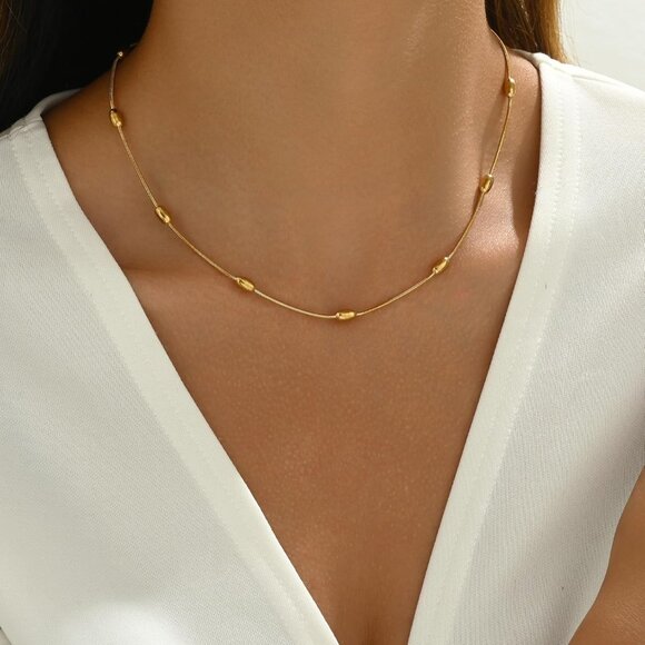 Minimalist Gold Chain Necklace for Women - 18K Plated Adjustable Layered Jewelry - Picture 4 of 7